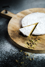 Cargar imagen en el visor de la galería, Tarta de almendra Gallega. Tarta de Santiago